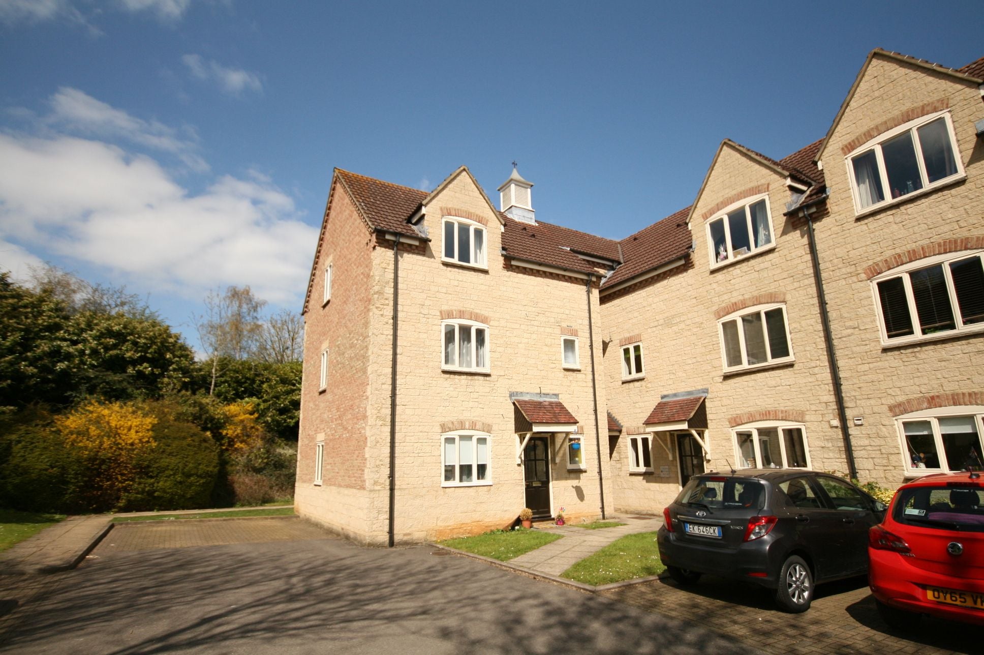 Flat Kimber Close in South Oxfordshire