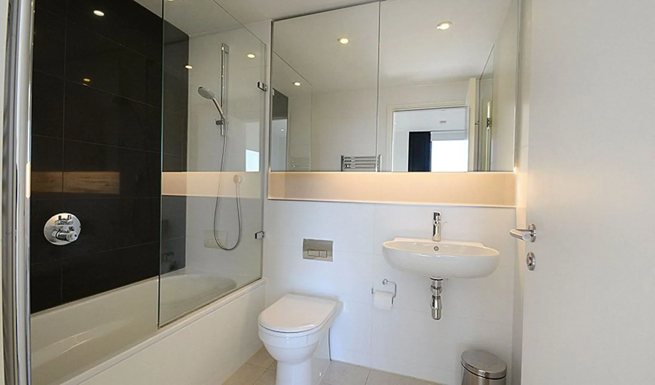 Flat Walworth Road in Greater London