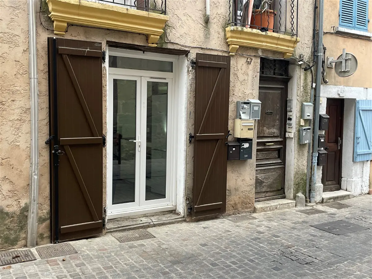 Chambre Rue Sadi Carnot à Tourves