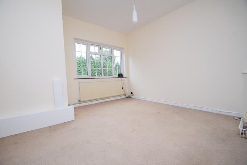Flat Wolsey Road in Three Rivers