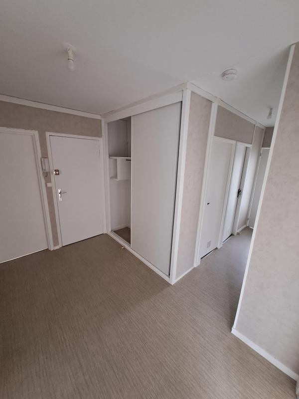 Flat Rue de Tambour in Reims
