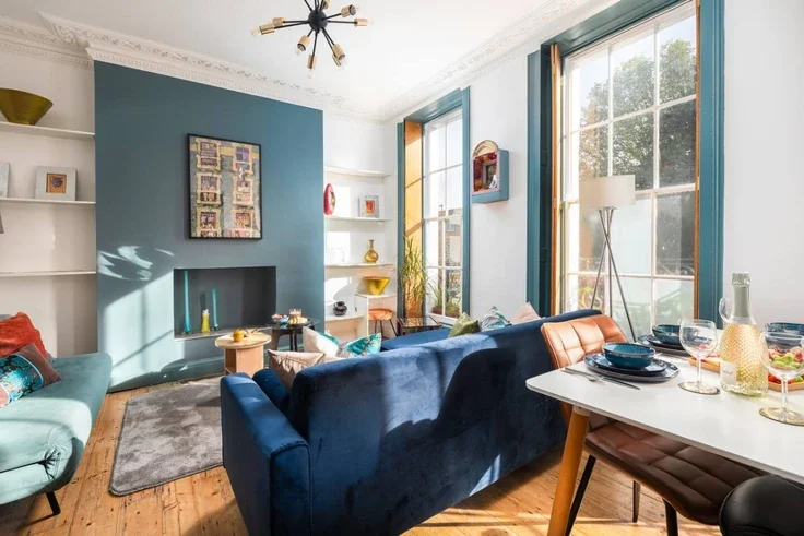 Flat Hackney Road in Greater London