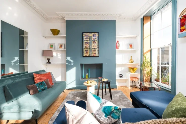 Flat Hackney Road in Greater London