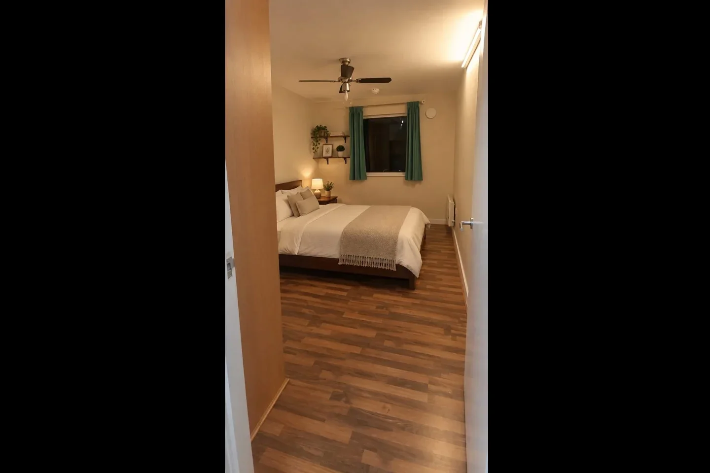 Flat Prince Regent Road in Greater London