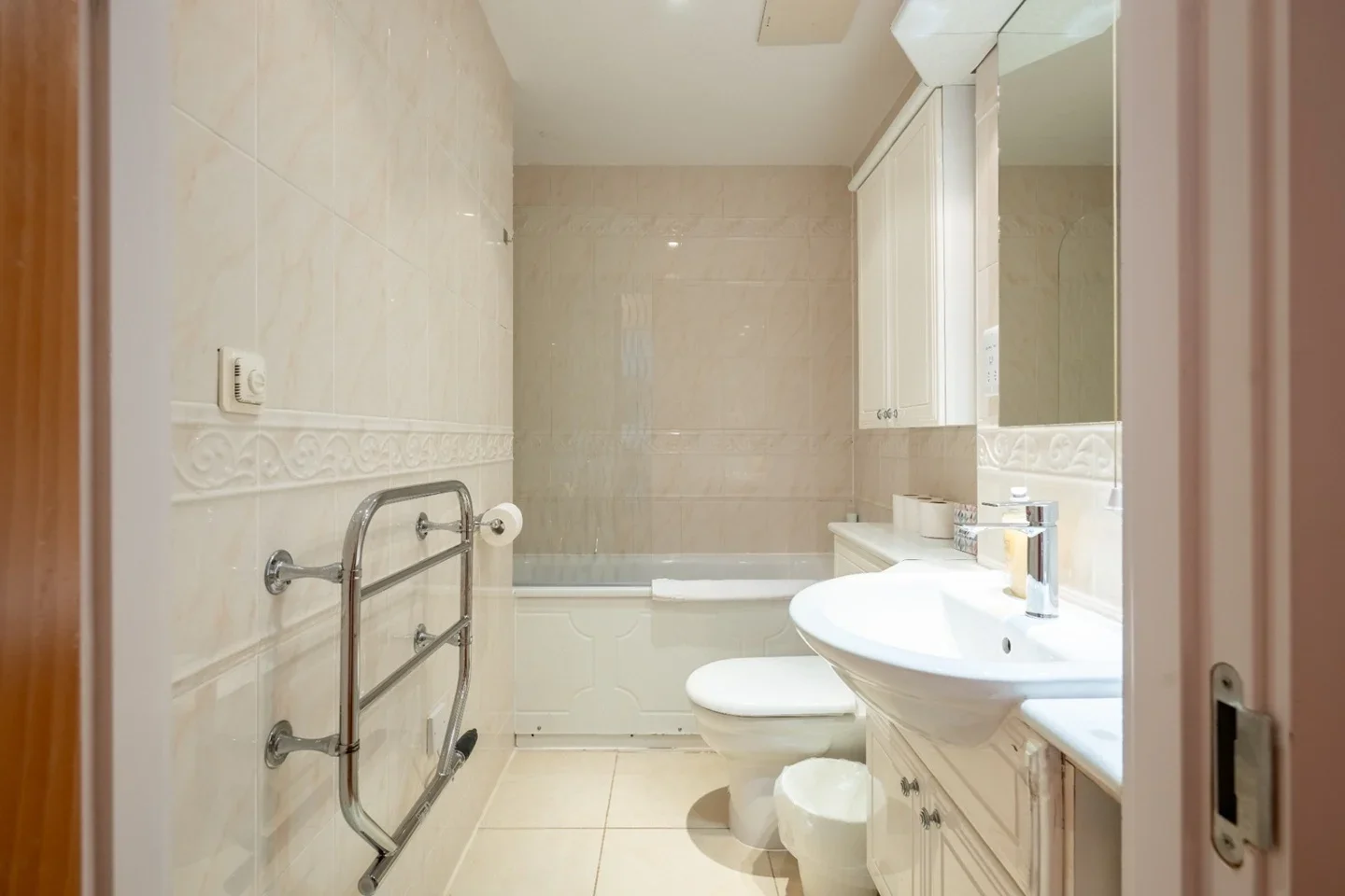 Flat Seward Street in Greater London