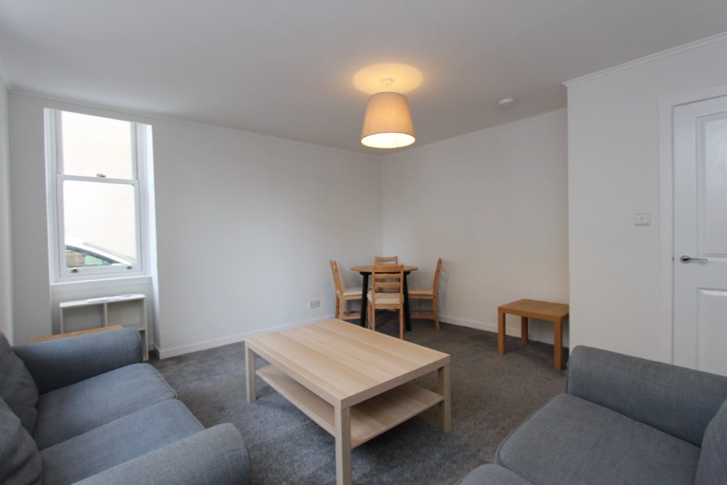 Flat Murieston Road in City of Edinburgh