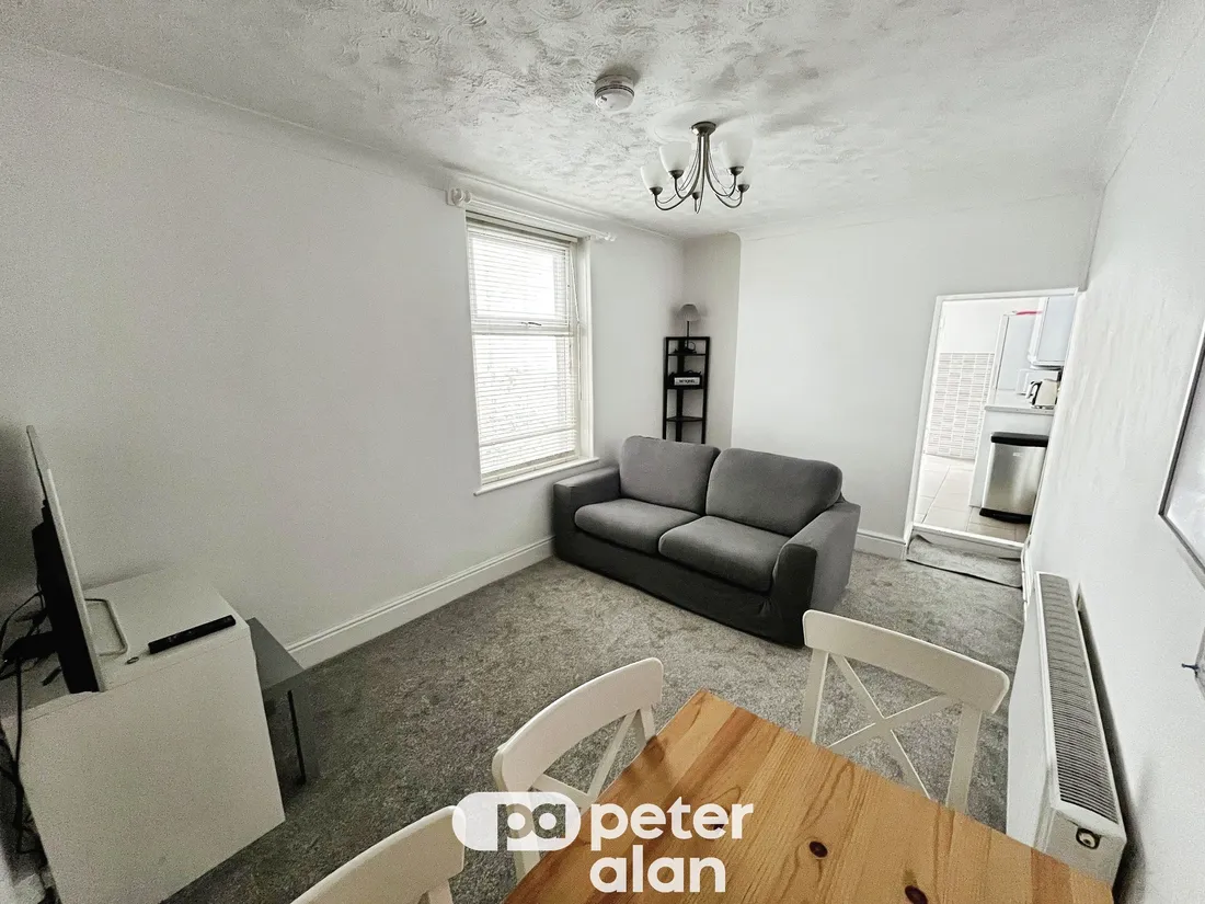 Room Watkin Street in Swansea