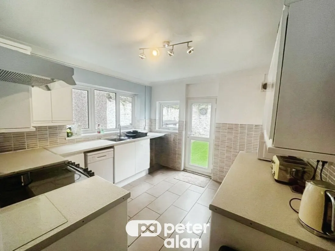 Room Watkin Street in Swansea