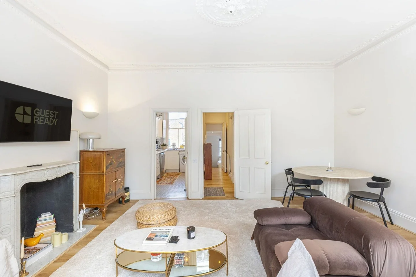 Flat Radipole Road in Greater London