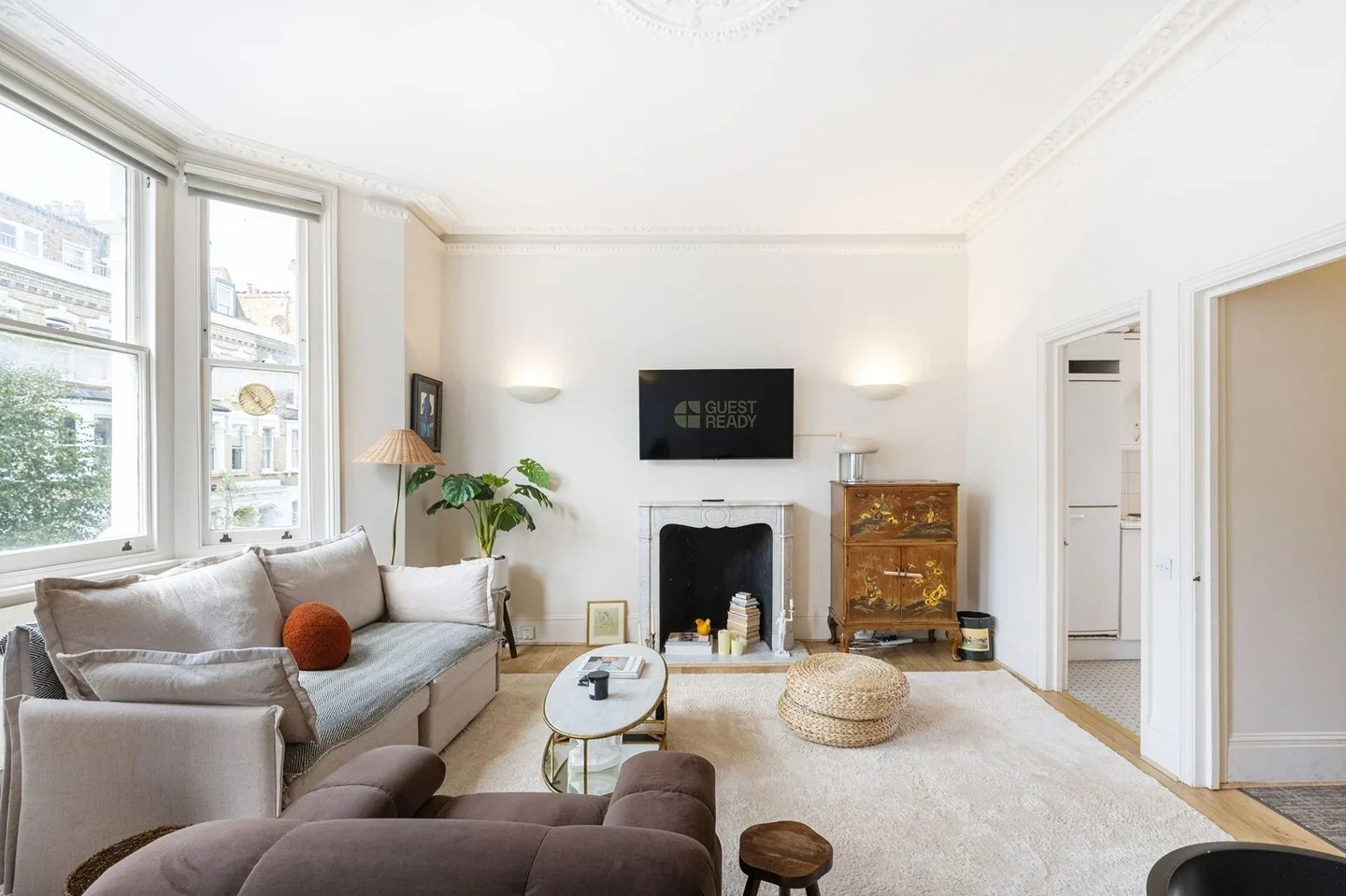 Flat Radipole Road in Greater London
