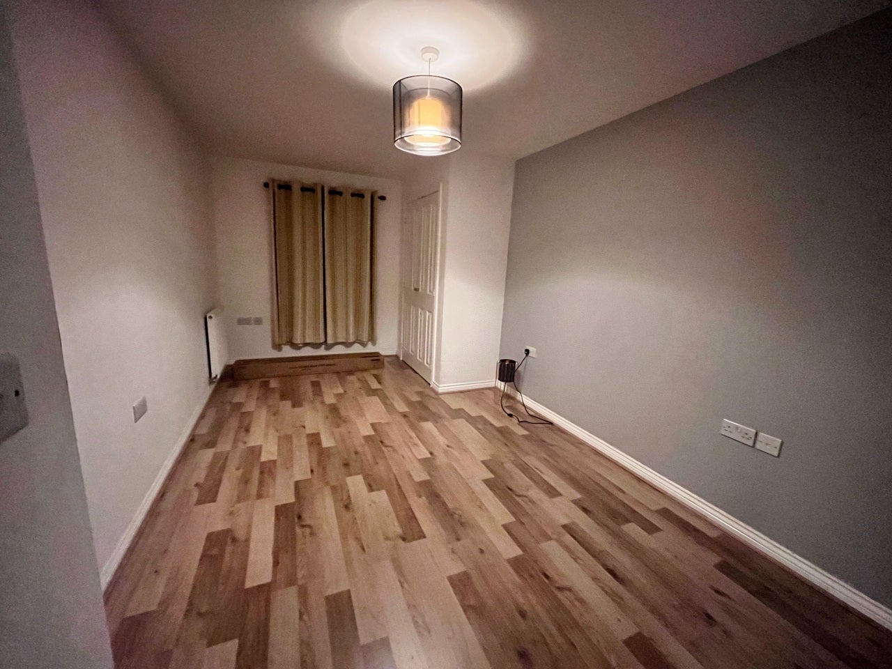 Flat Fielding Lane in Greater London