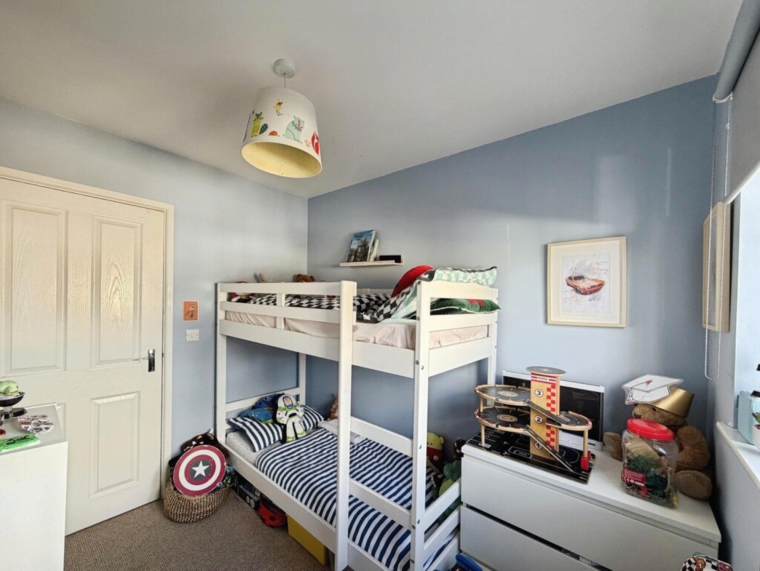 Flat Thackeray Crescent in Melksham