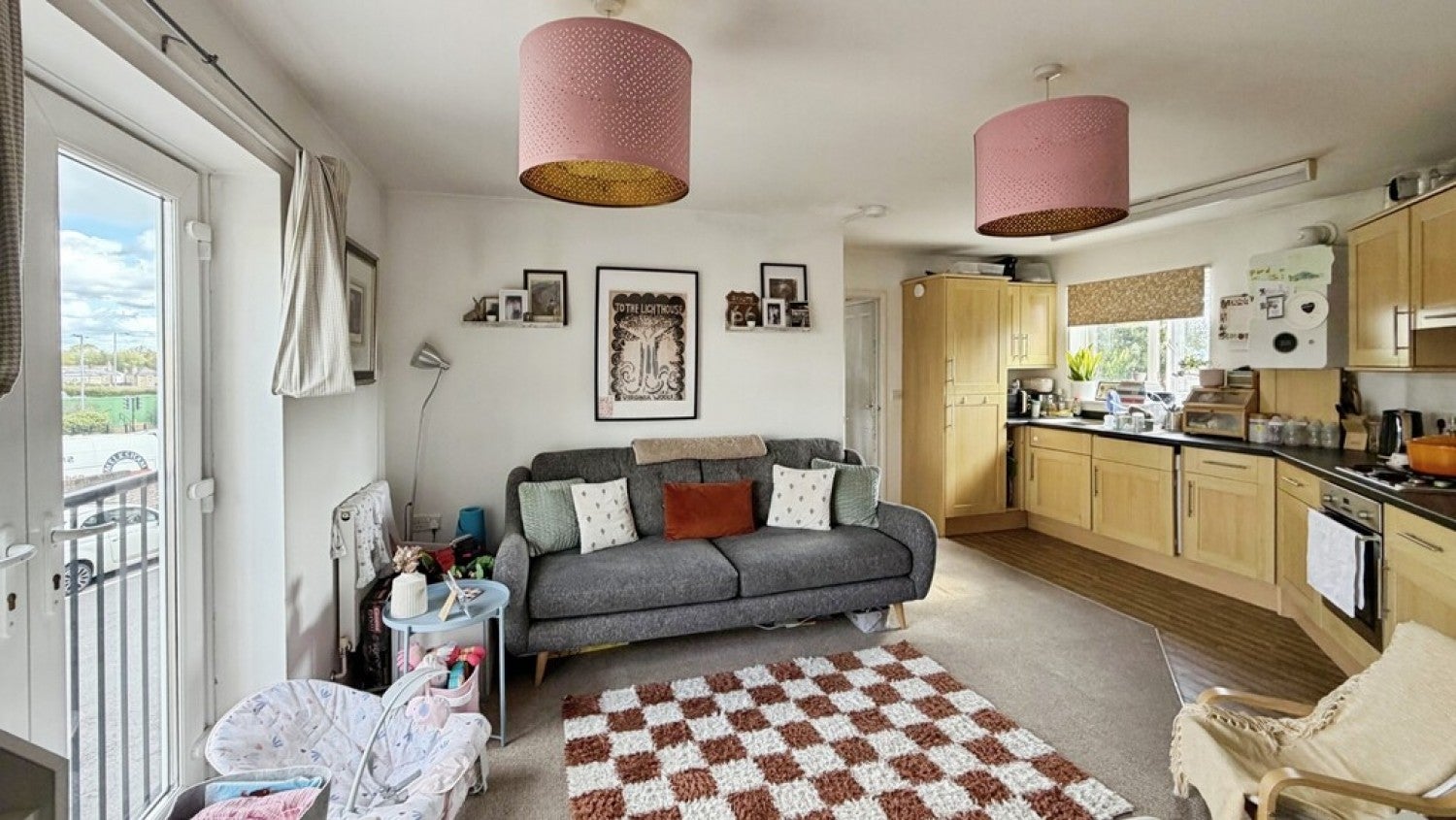 Flat Thackeray Crescent in Melksham