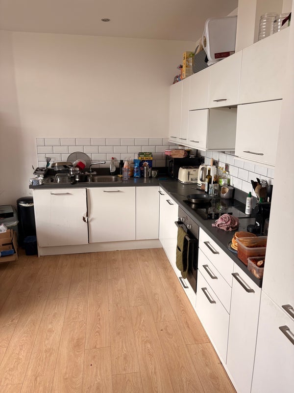 Room High Street in Greater London
