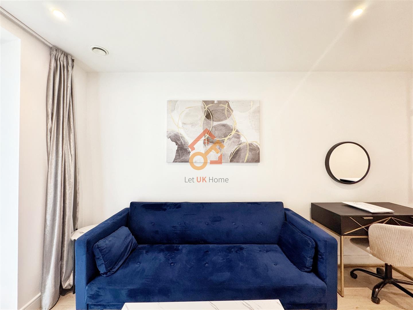 Flat Beresford Avenue in Greater London
