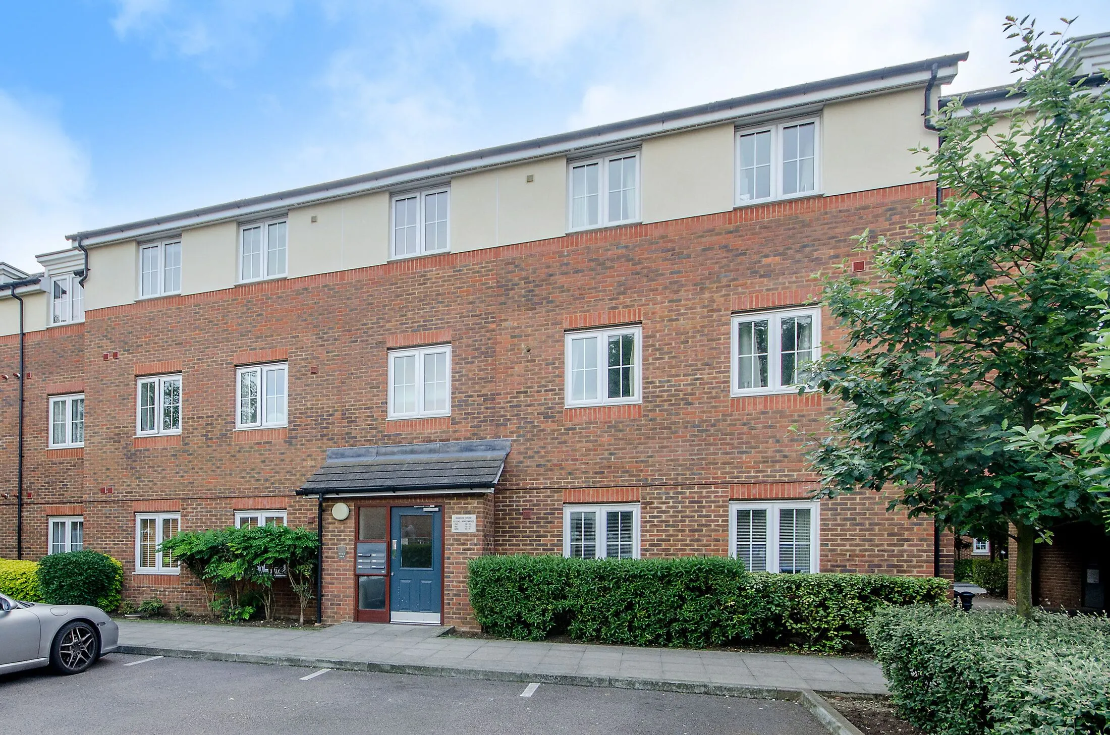 Flat Longthornton Road in Greater London
