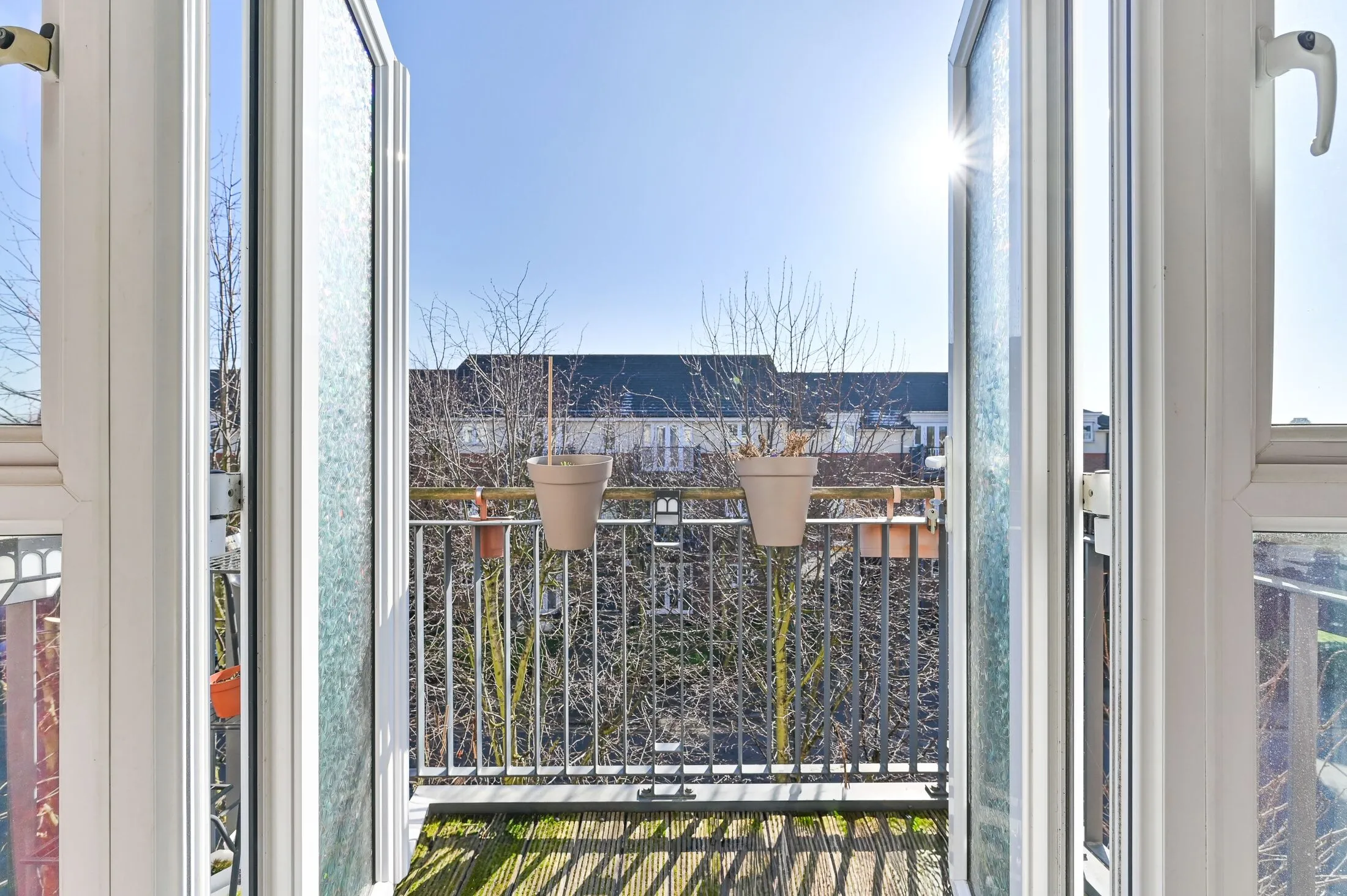 Flat Longthornton Road in Greater London