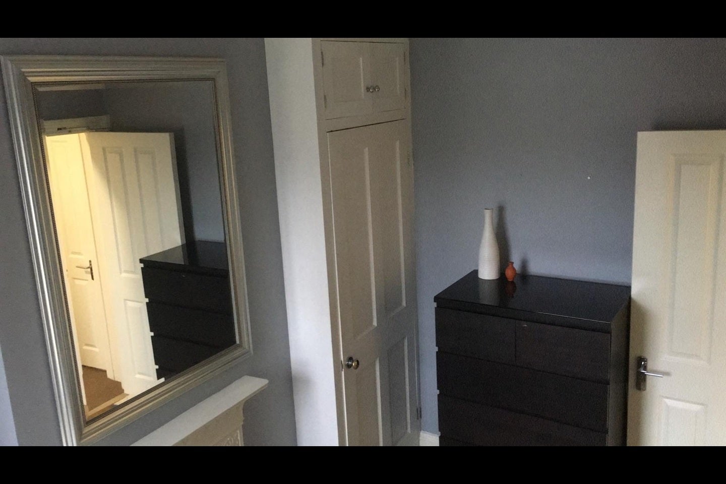 Room Sandown Road in Greater London