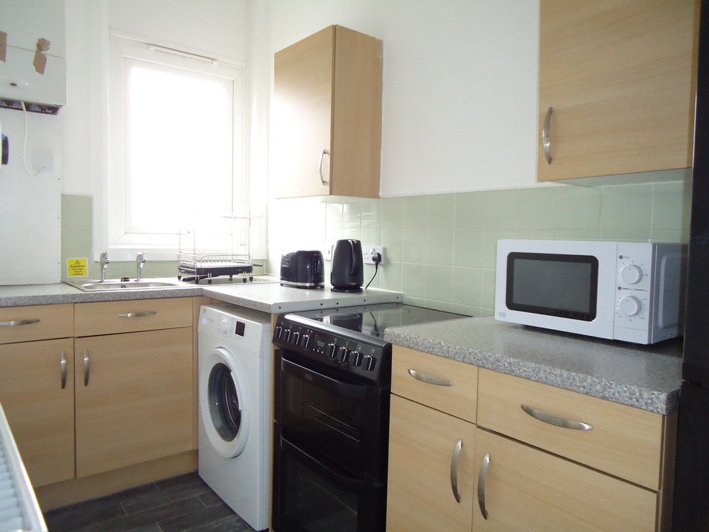 Flat Dewsbury Road in Leeds