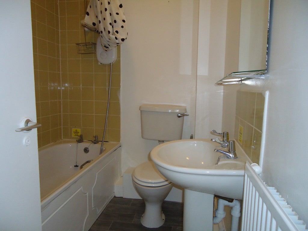 Flat Dewsbury Road in Leeds