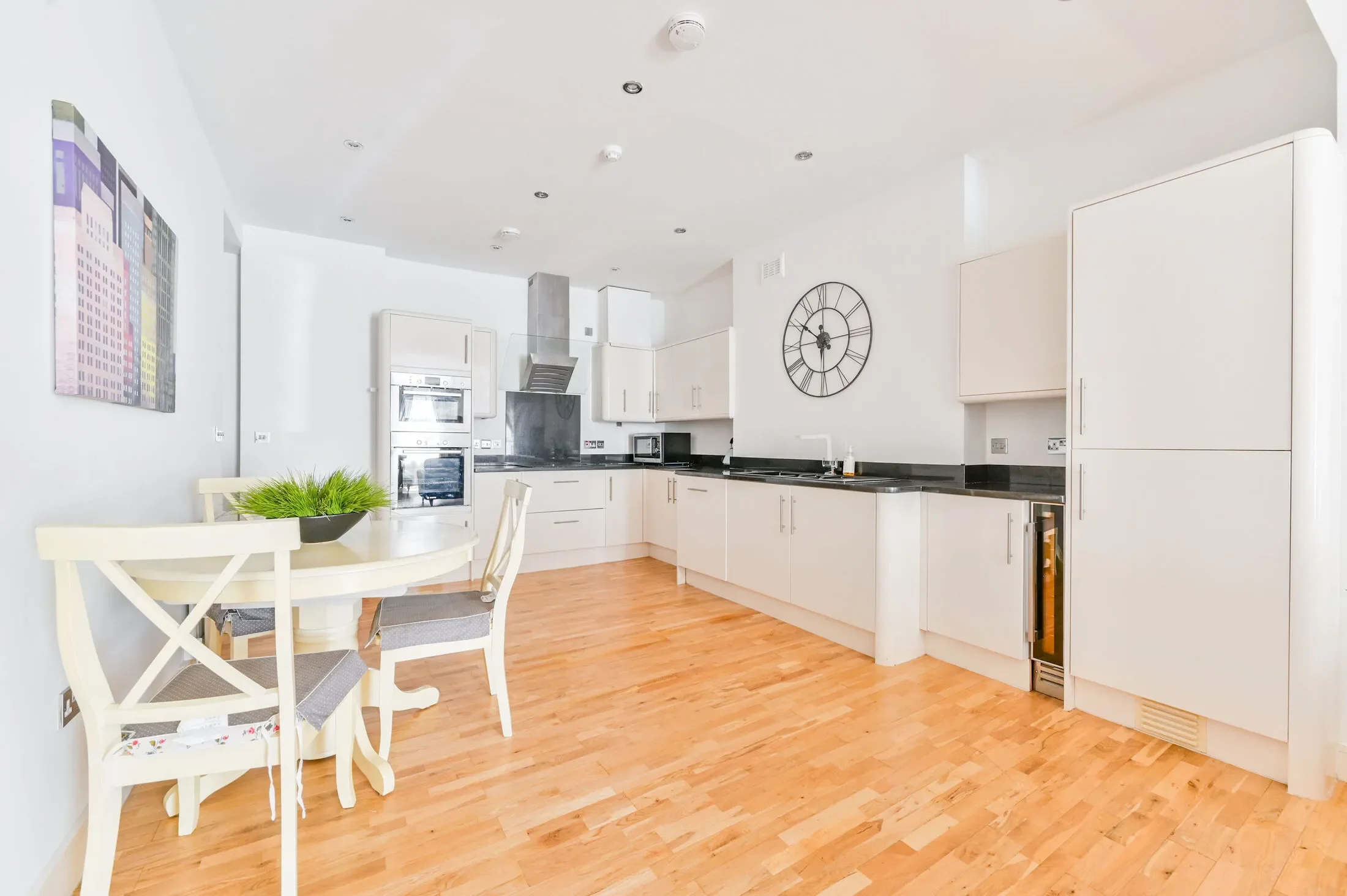 Flat Warren Street in Greater London