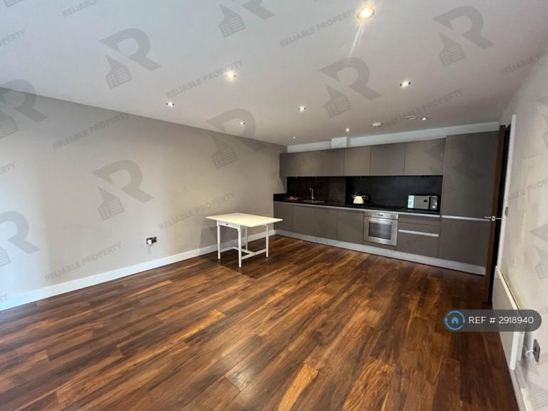 Flat Ordsall Lane in Salford