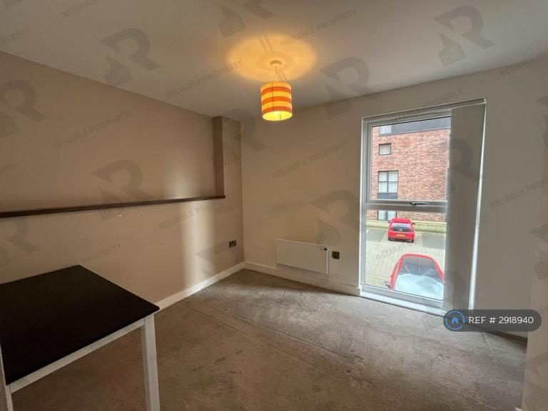 Flat Ordsall Lane in Salford