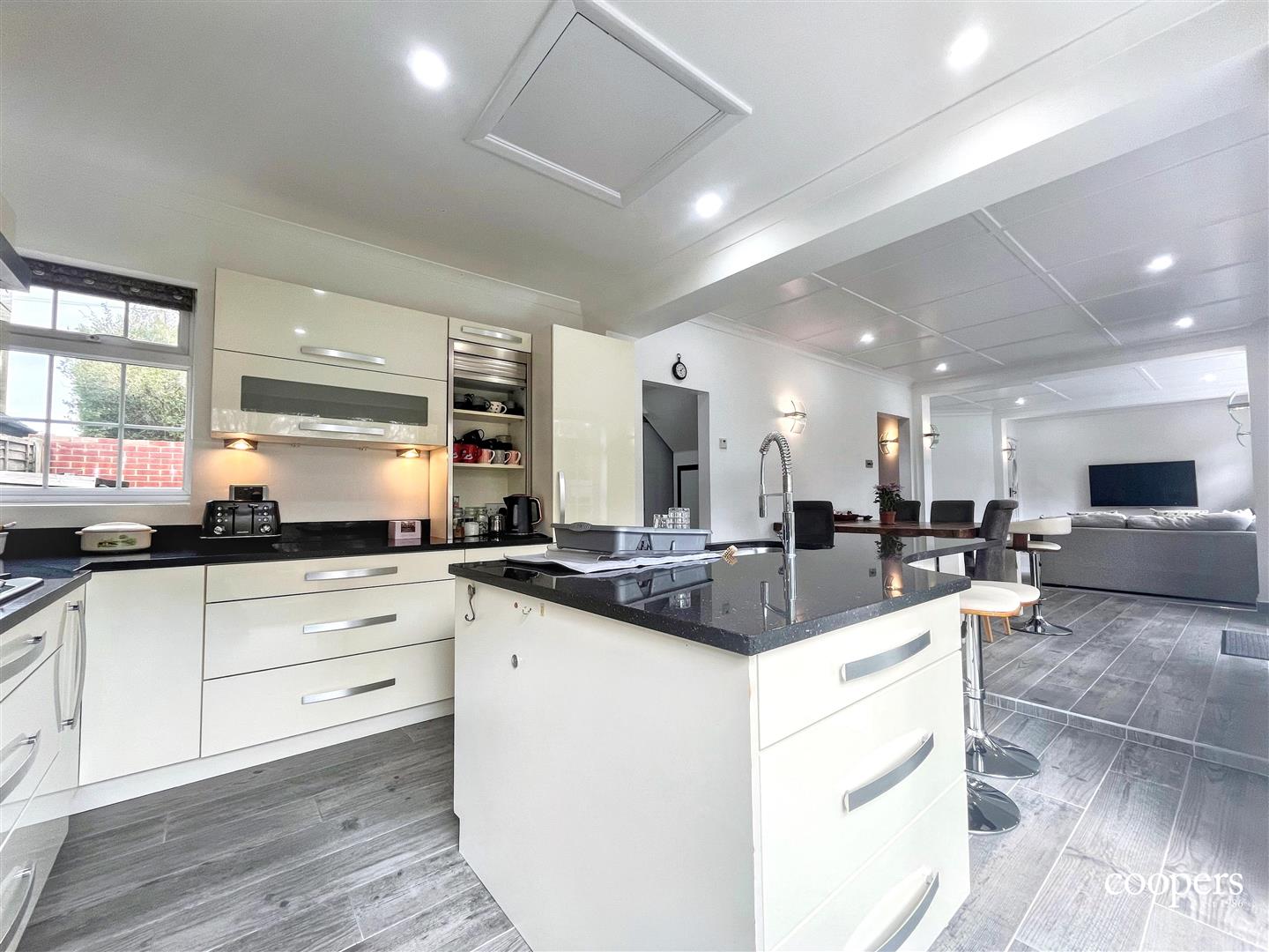 House Kingsend in Greater London