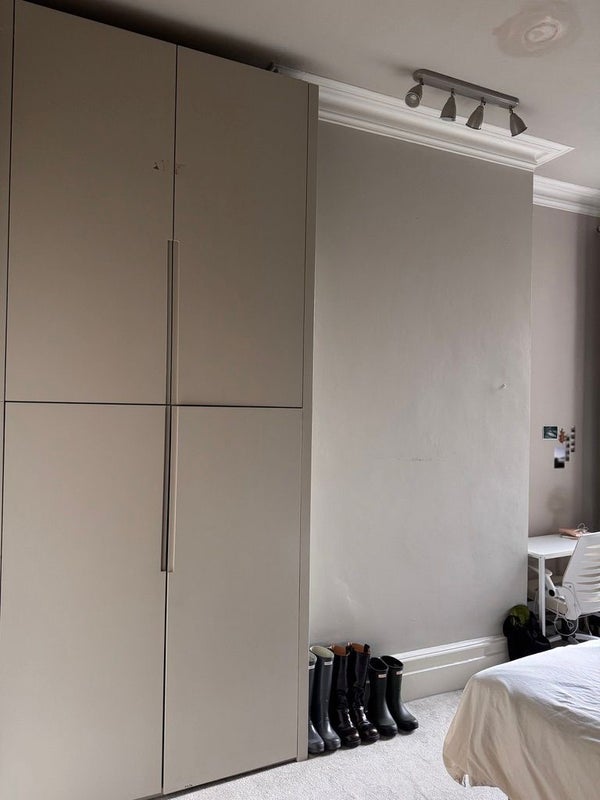 Flat Larkhall Rise in Greater London