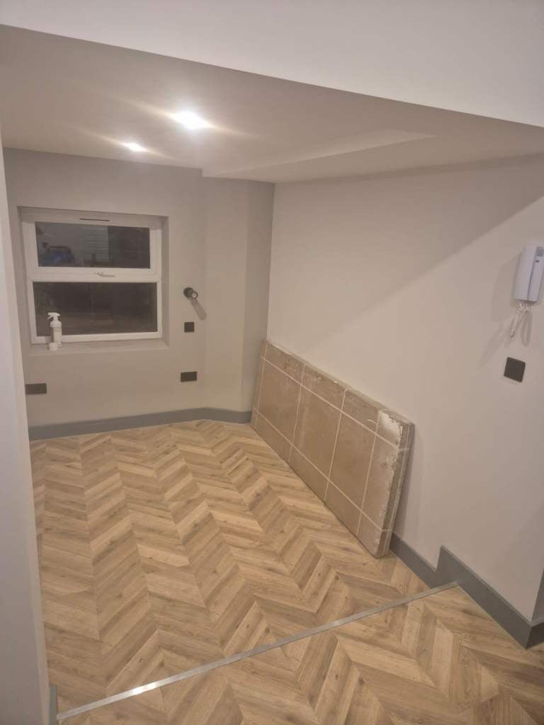 Flat Fordel Road in Greater London