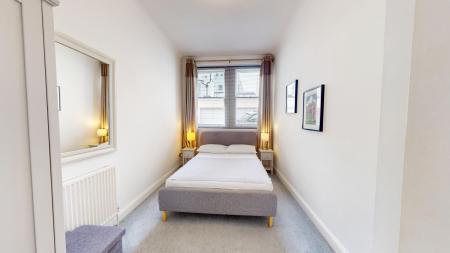 Flat Lower Esplenade in Brighton