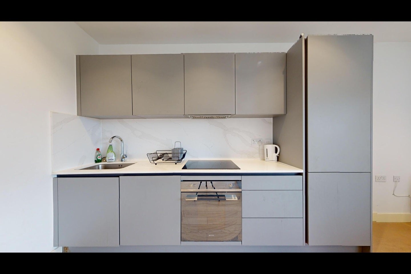 Flat Great West Road in Greater London