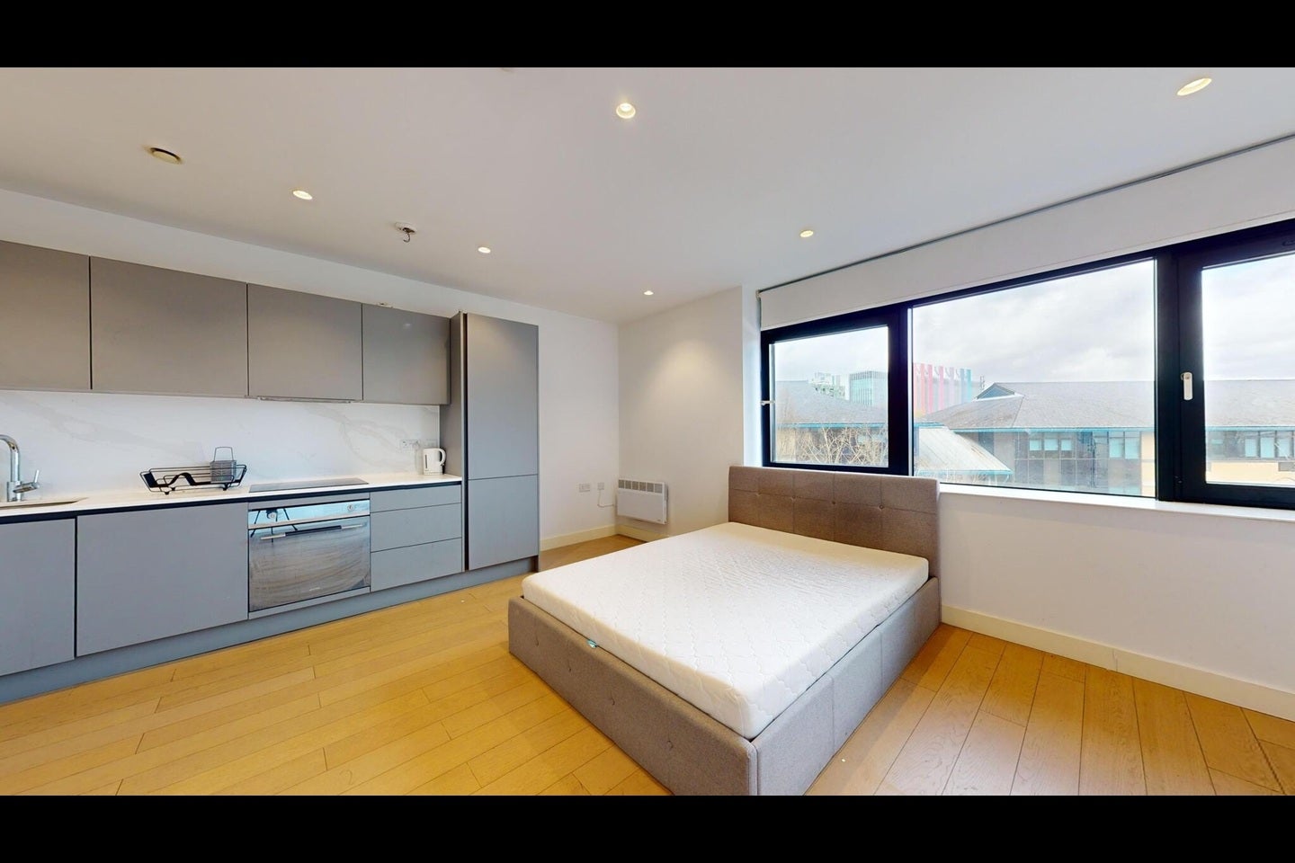 Flat Great West Road in Greater London