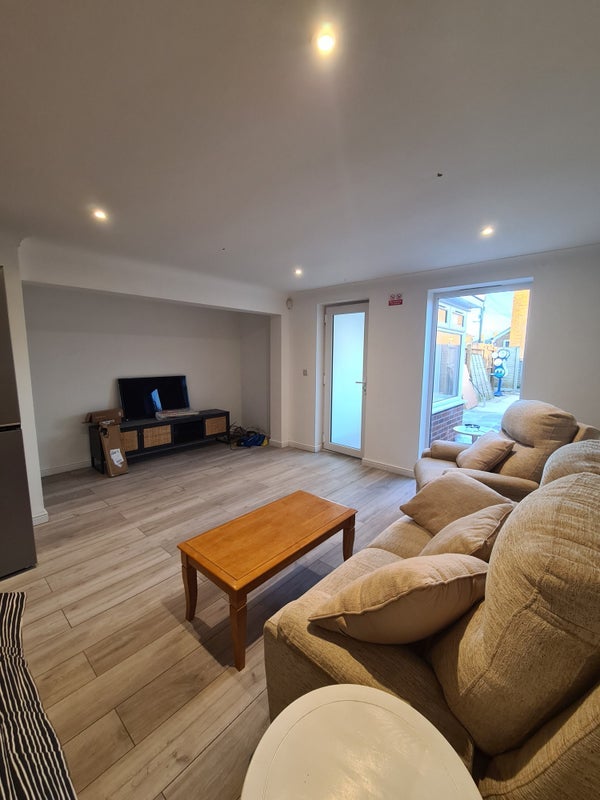 Room Kings Road in East Suffolk