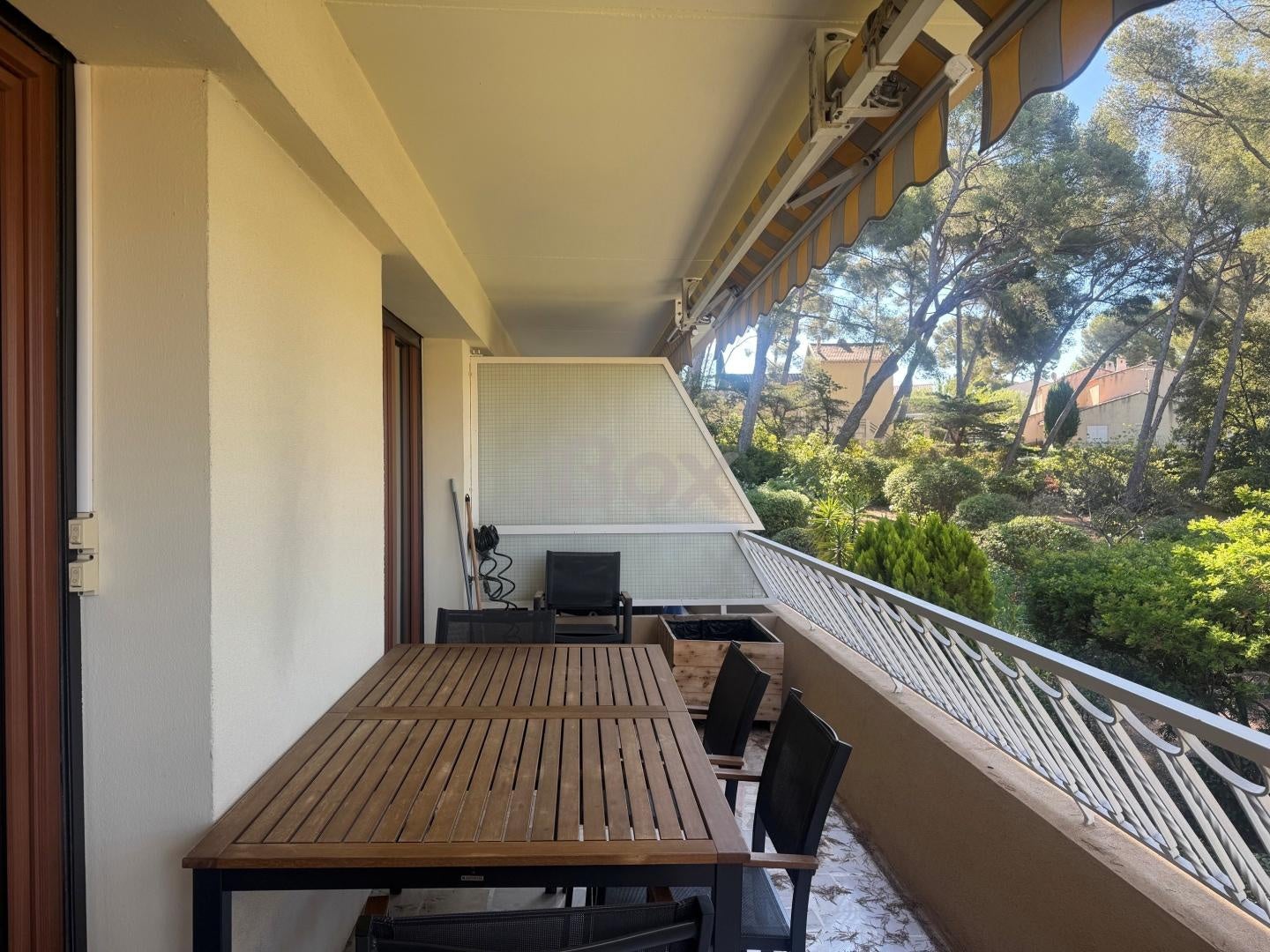 Appartement Avenue du Val d'Azur à Sanary-sur-Mer