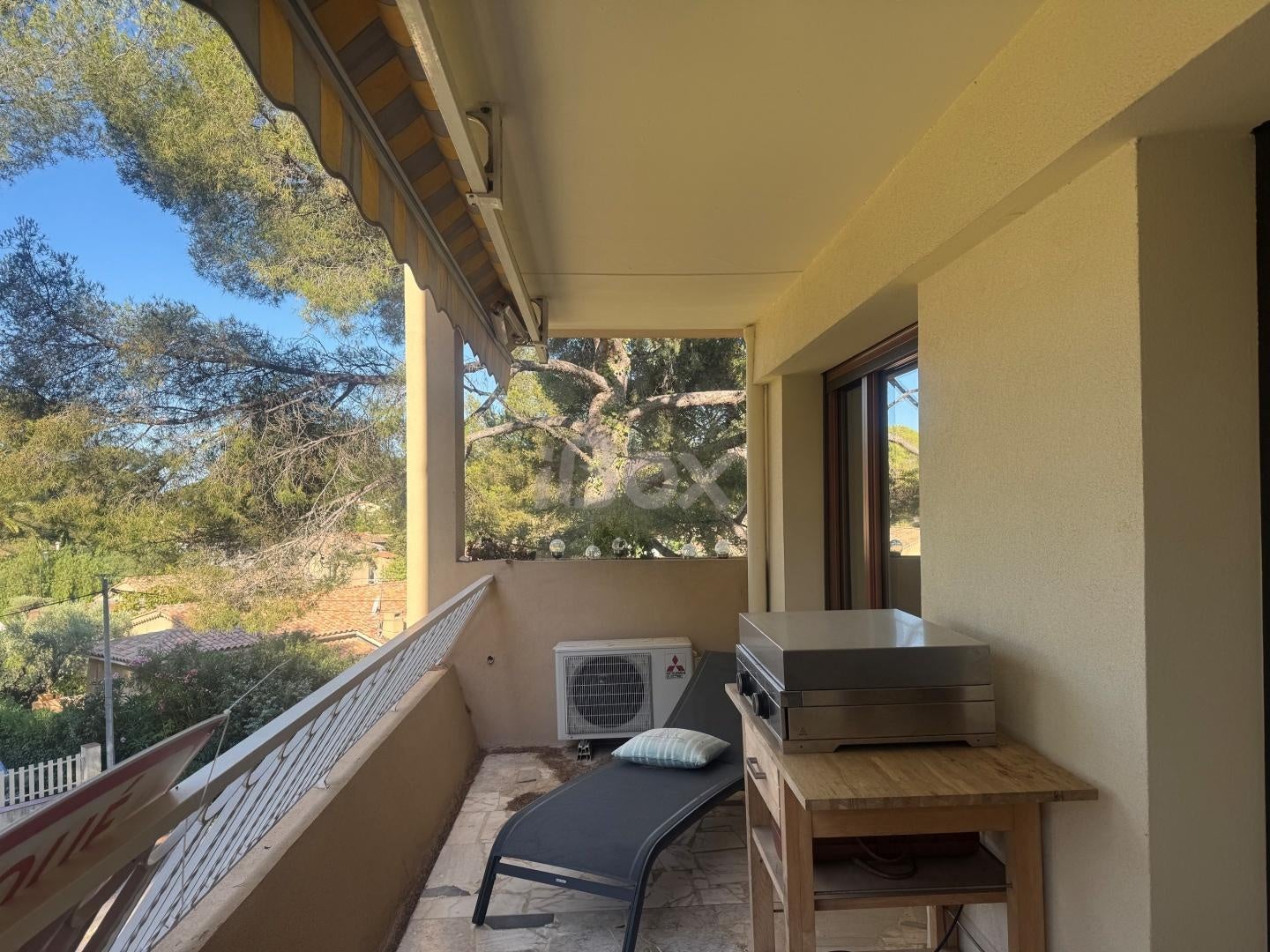 Appartement Avenue du Val d'Azur à Sanary-sur-Mer