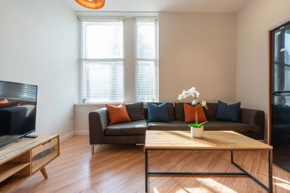 Flat Jesmond Road in Newcastle upon Tyne