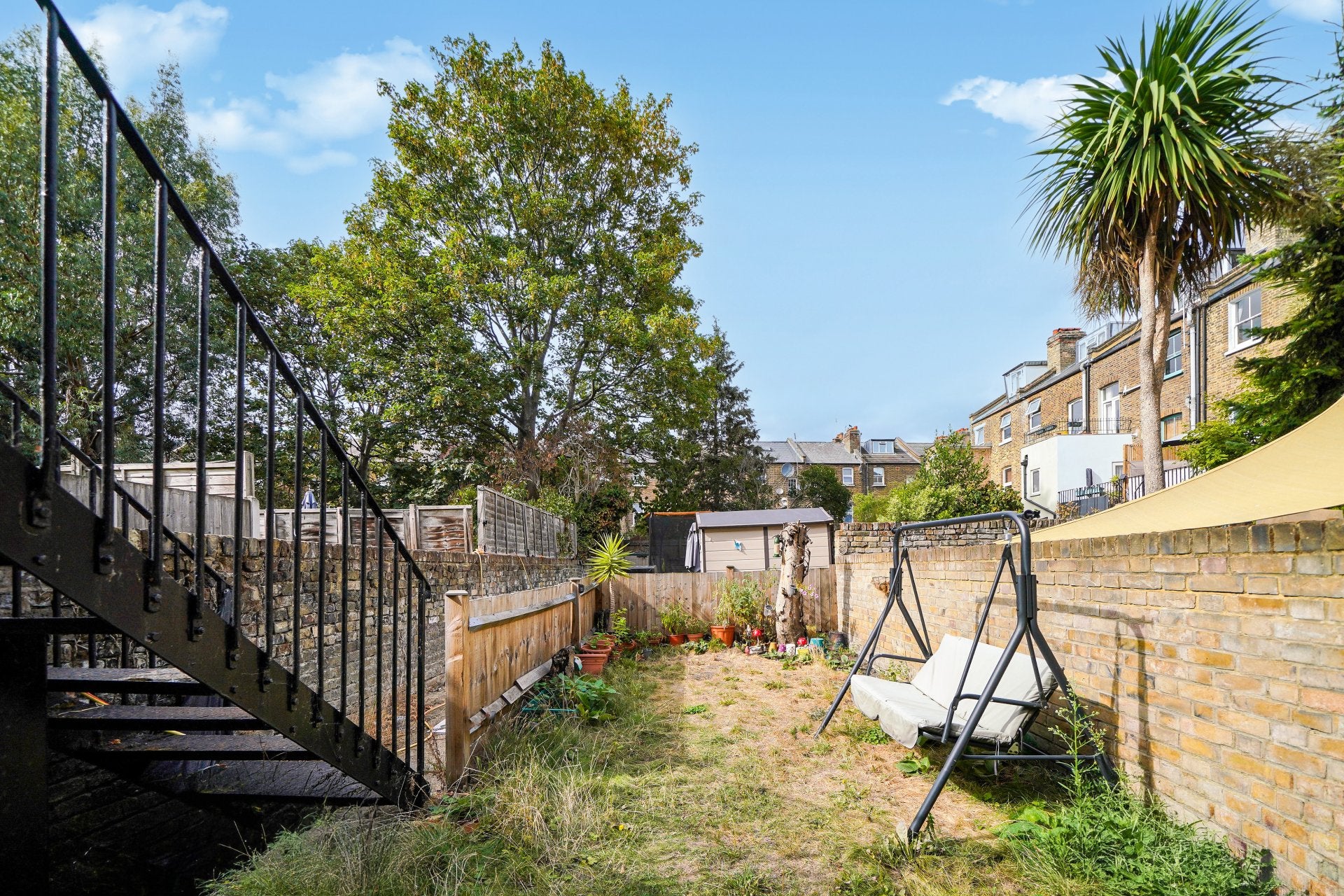 Flat Roden Street in Greater London