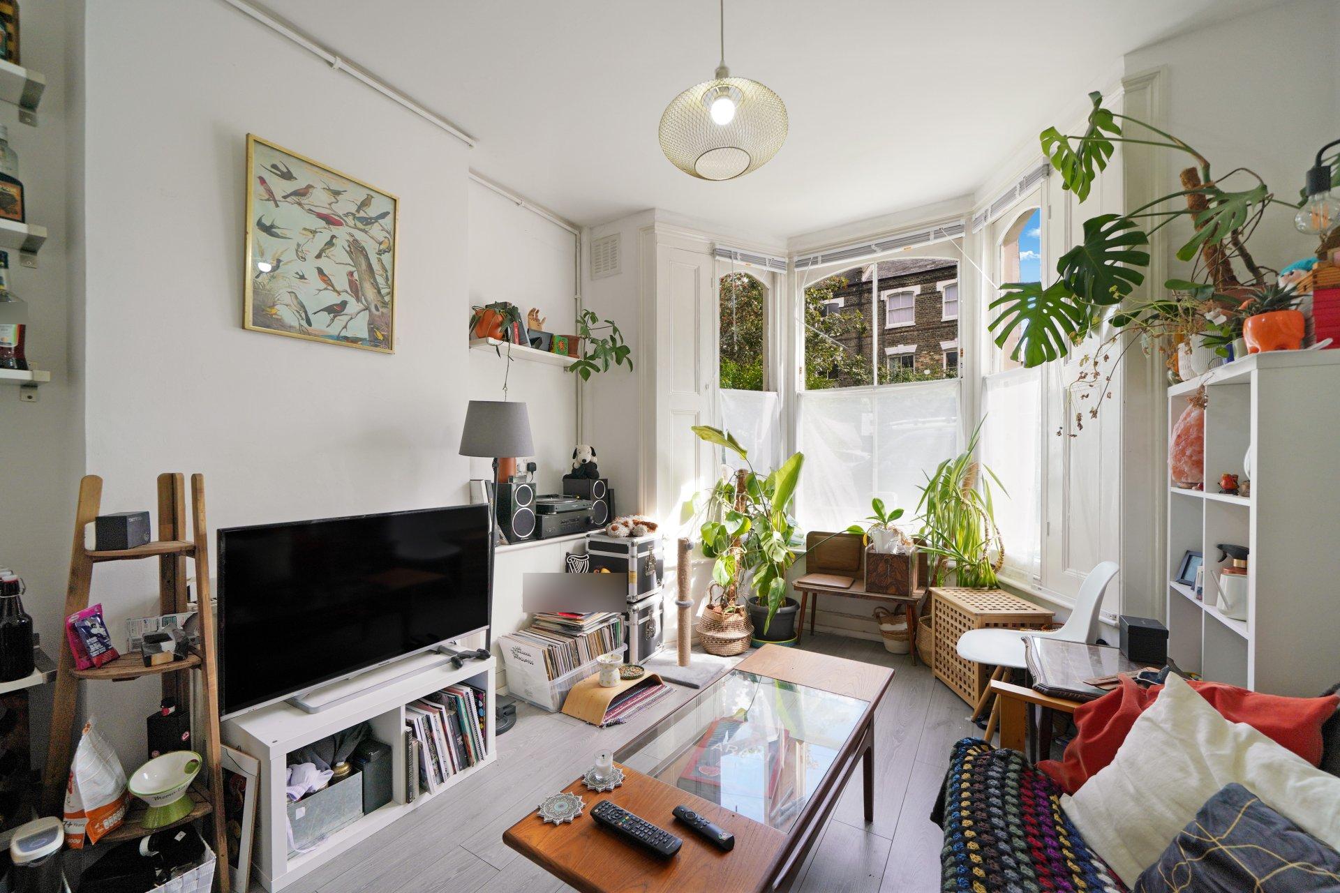 Flat Roden Street in Greater London