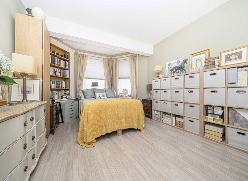 Flat French Street in Borough of Spelthorne