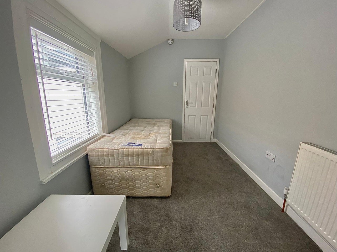 Room Hastings Street in Luton
