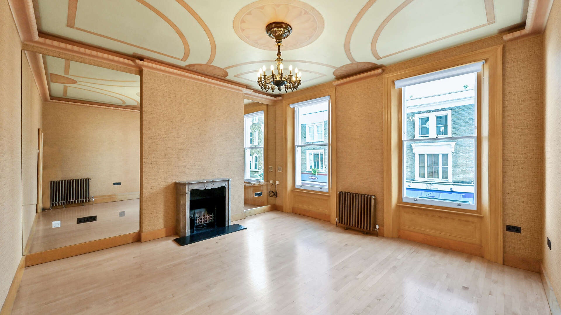 Flat Kensington Park Road in Greater London