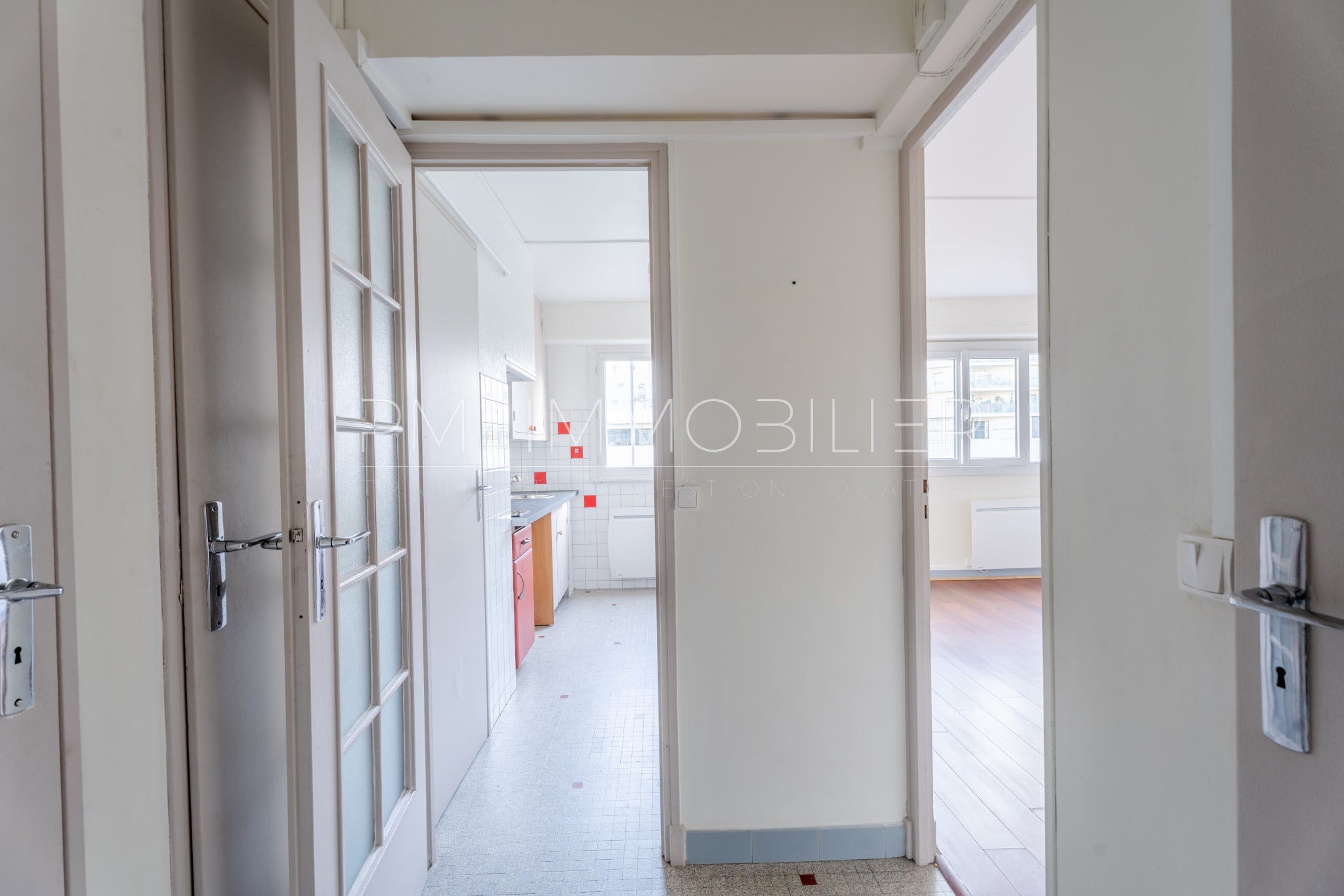 Flat Rue Jules Moulet in Marseille