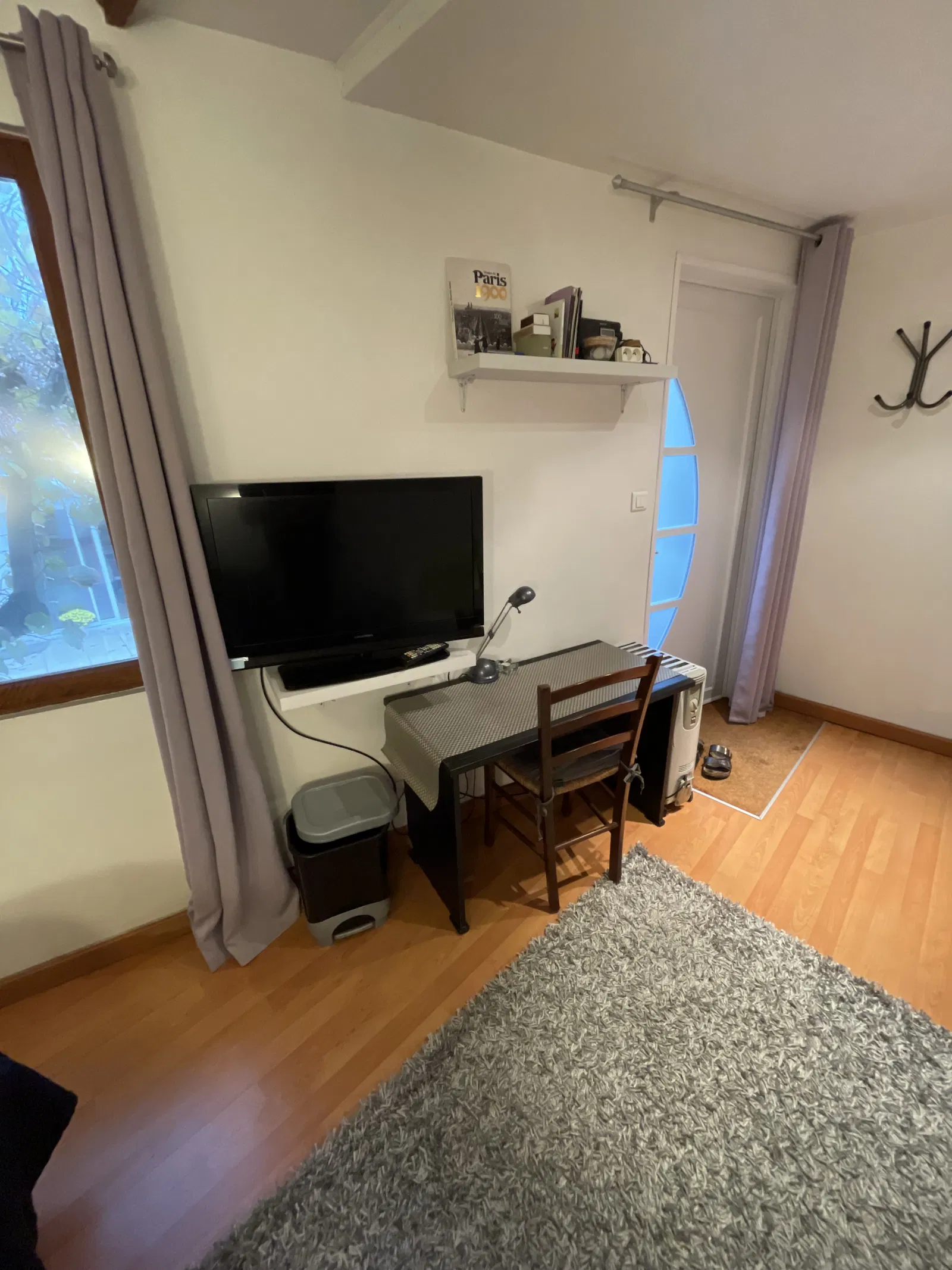 Room Avenue Irène in Villennes-sur-Seine