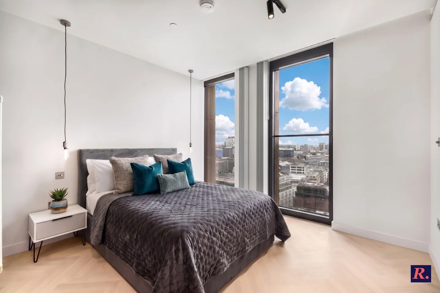 Flat Earl Street in Greater London
