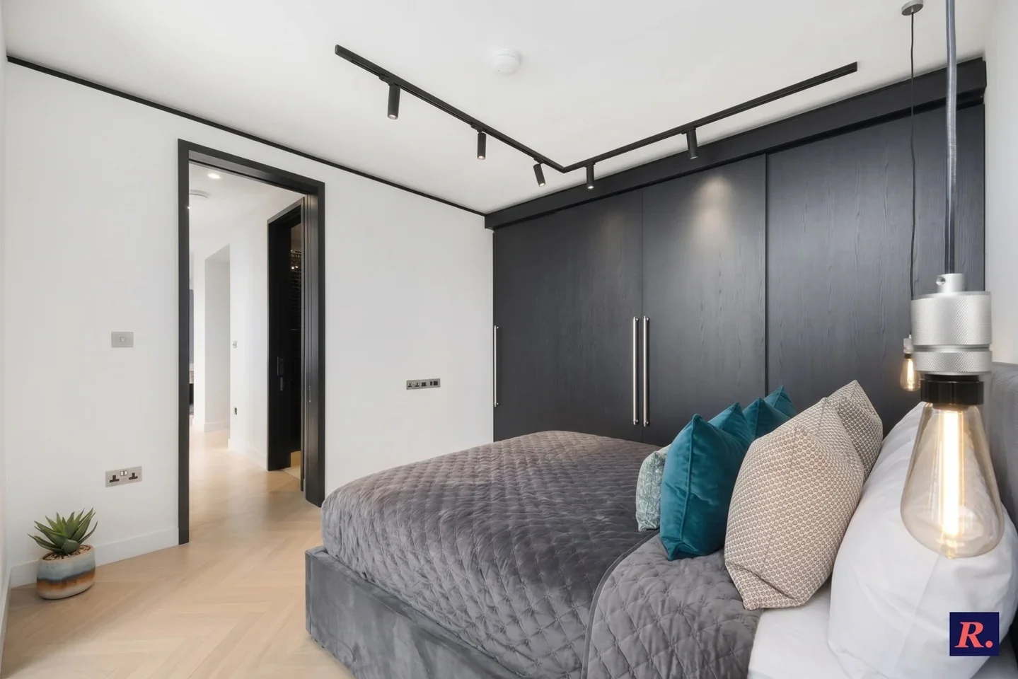 Flat Earl Street in Greater London