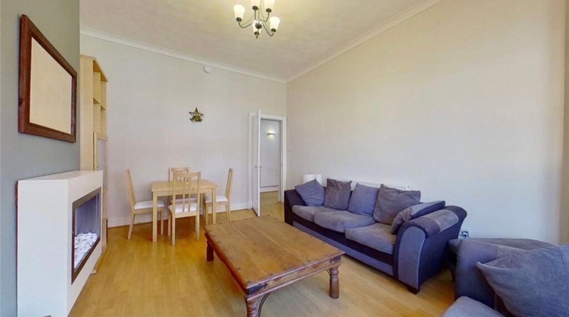 Flat Meadowpark Street in Glasgow