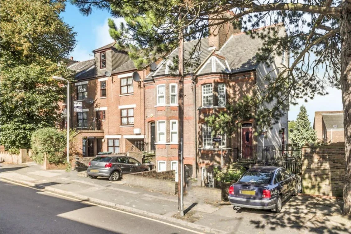 Flat Napier Road in Luton