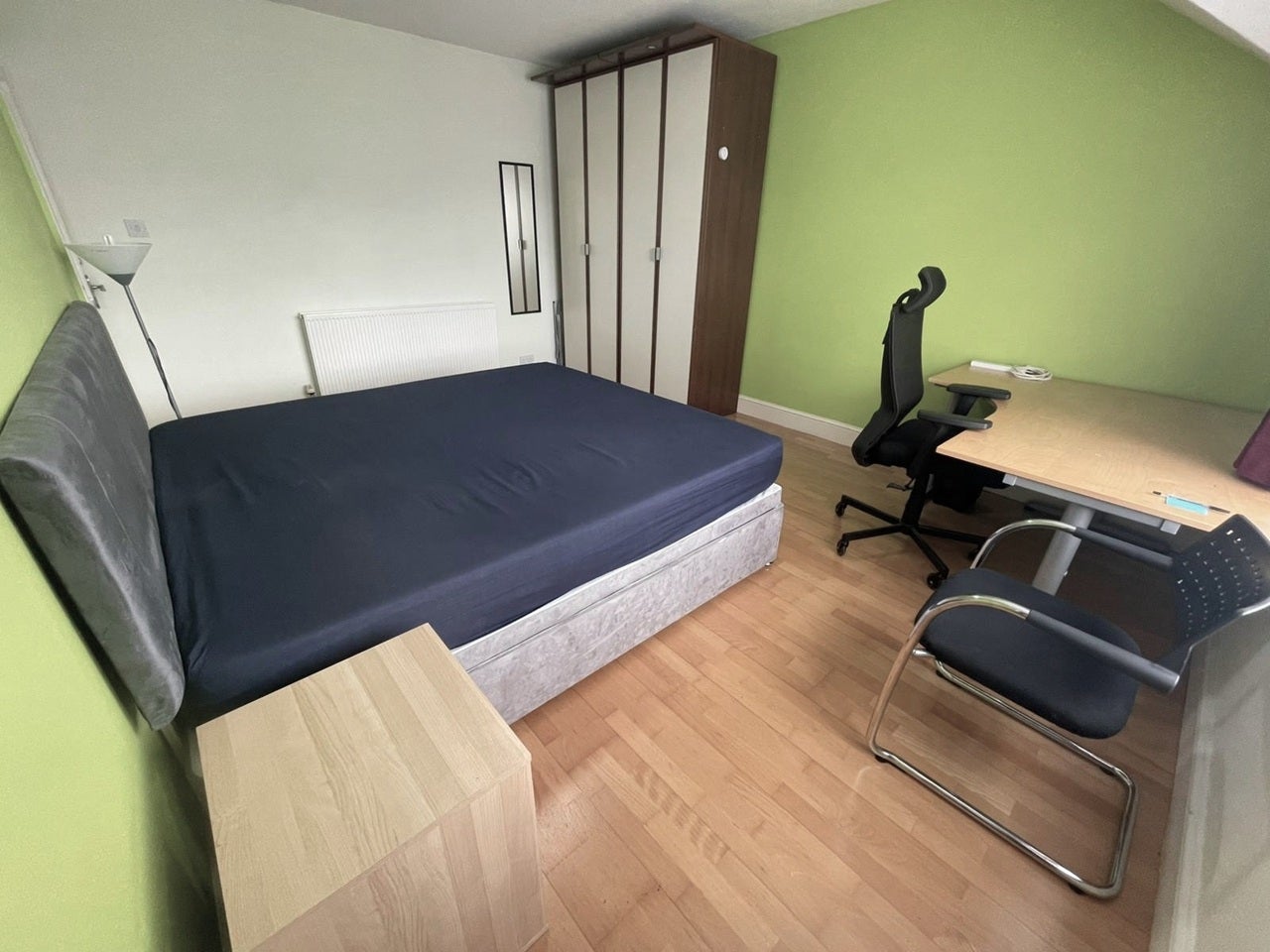 Room Oakleigh Court in Greater London