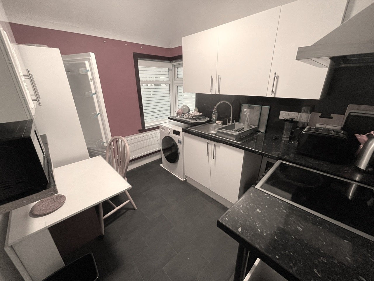 Room Oakleigh Court in Greater London